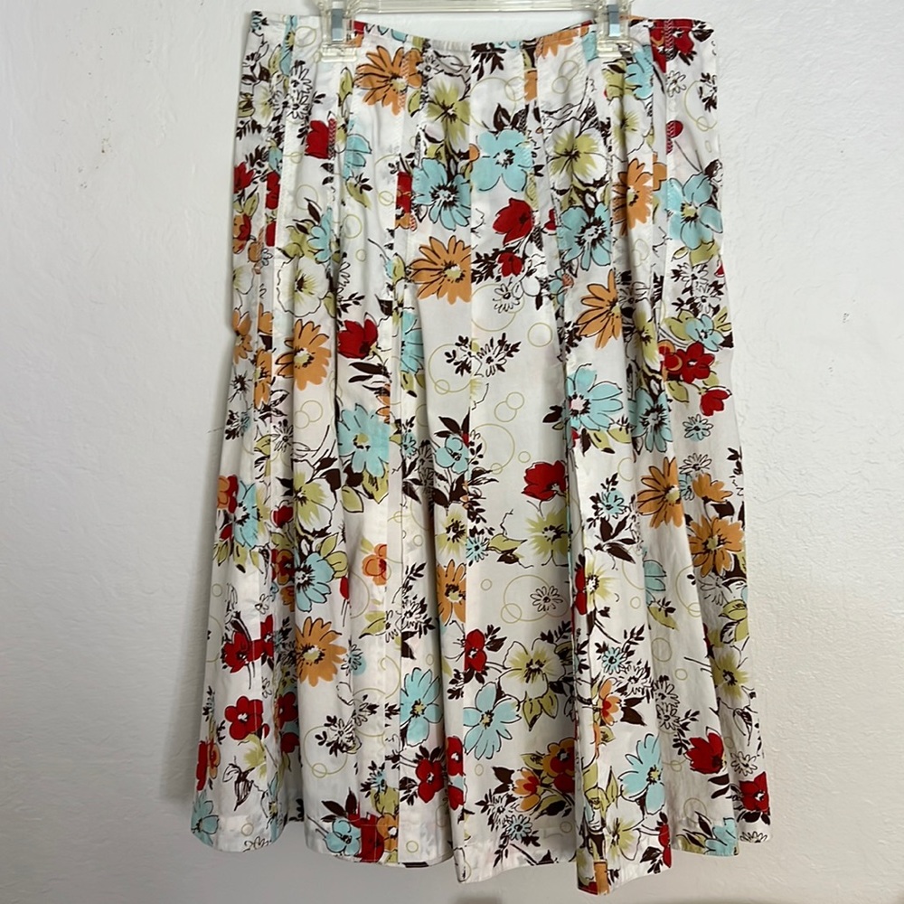 Cabi floral skirt size 6